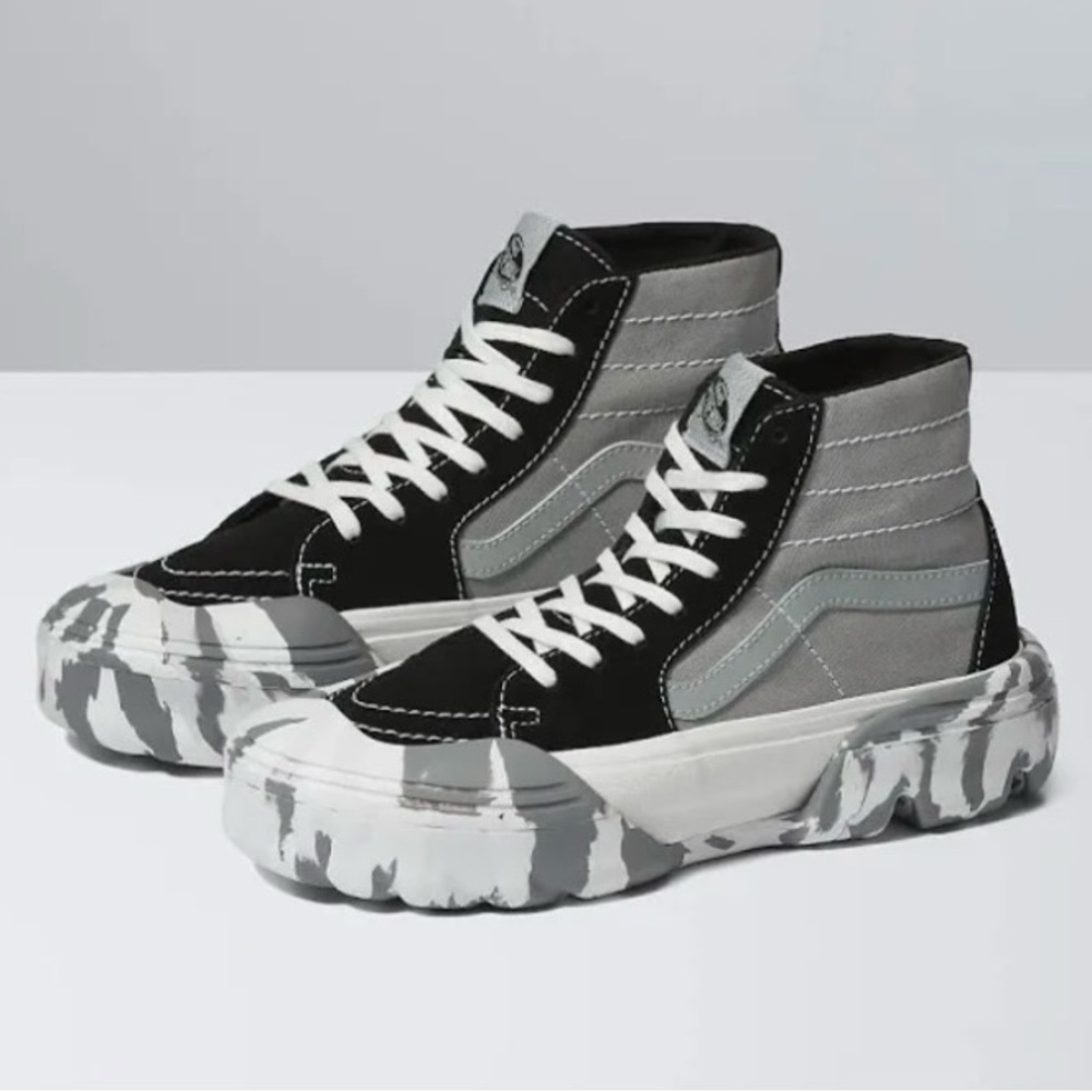 NWT!! VANS SK8-Hi Tapered Modular Moon Rocks Black Women 8.0 US | Men 6.5 US